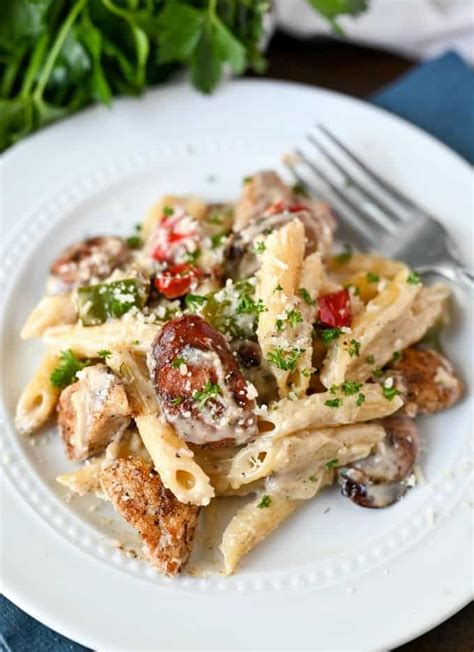 After i made this amazing italian chicken pasta recipe, i wanted to try another simple meal packed with flavor. Cajun Chicken and Sausage Pasta | Recipe | Sausage pasta ...