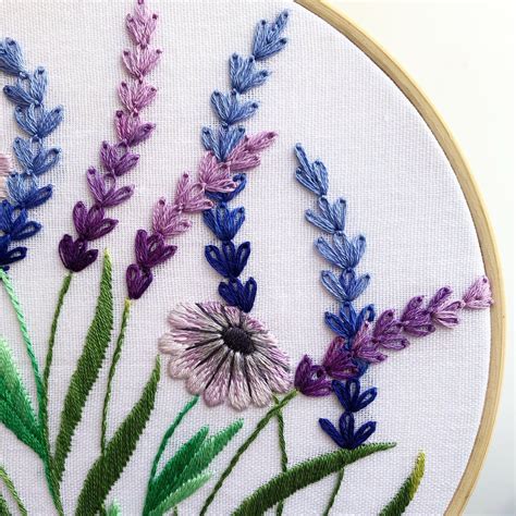 Lavender and White Daisy Hand Embroidery DIY KIT Tutorials | Etsy ...