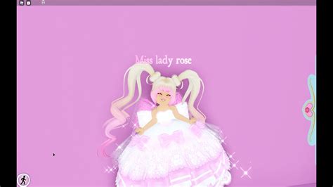 I Actually Got The Miss Lady Rose Set Roblox Royale High Youtube