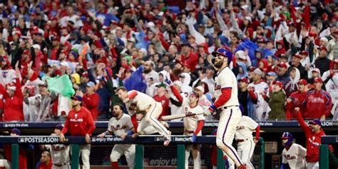 Bryce Harpers Eighth Inning Home Run Sends Phillies To World Series