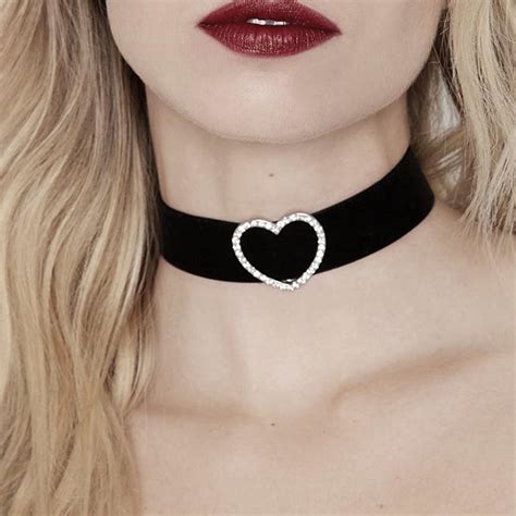 Harajuku Punk Gothic Style Pu Leather Heart Love Heart Buckle Collar Choker Necklace Female Neck