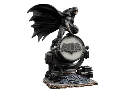 Zack Snyder S Justice League Deluxe Art Scale Statue 1 10 Batman On