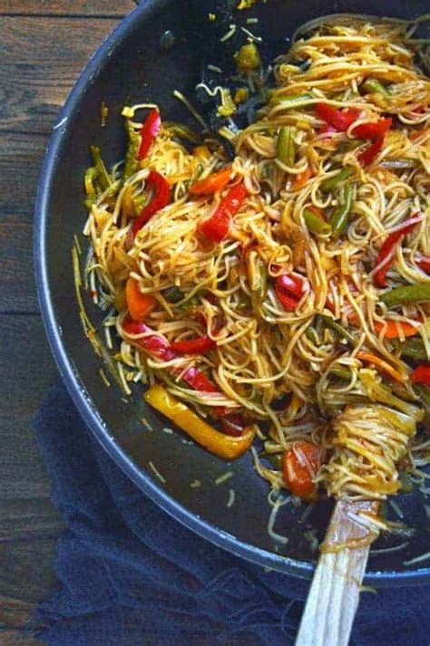 Easy Asian Vegetable Stir Fry With Noodles The Fiery Vegetarian