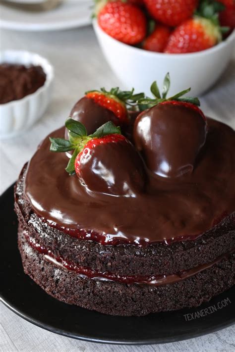 You don't have to eat it all in one sitting, but you probably will anyway. Cake Filling Ideas For Chocolate Cake / Cake Flavor Combinations aka Best Cake Filling and ...