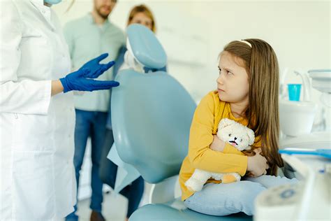 8 Tips To Help Your Child Overcome Fear Of Dentists
