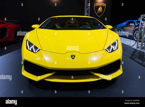 Lamborghini Huracan Yellow Hi Res Stock Photography And Images Alamy