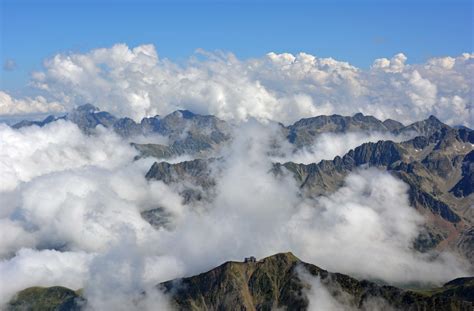 557621 Altitude Clouds France High Mountain Landscape Mountain