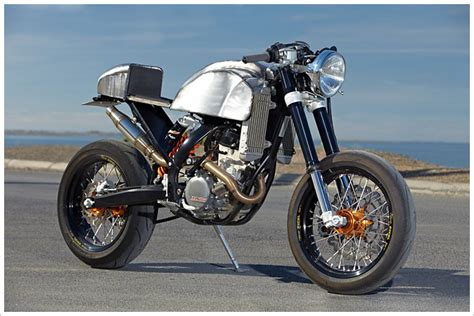 Hello everyone , this video is regarding the custom build of the bike wich was 2013 bajaj discover 135 and into cafe racer. Engineered to Slide's '08 KTM 250 Café - Pipeburn