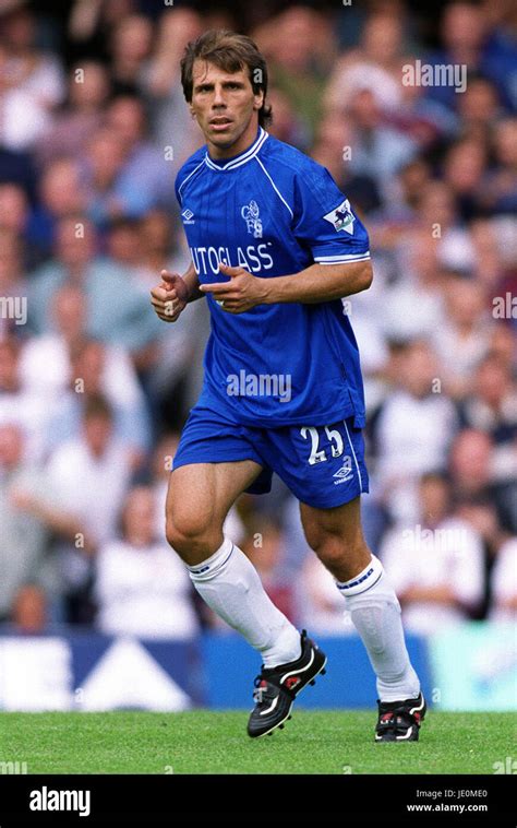 Gianfranco Zola Chelsea Fc London Chelseastamford Bridge 19 August