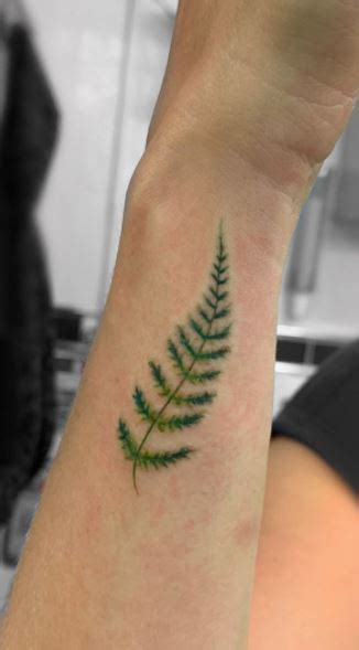 35 Beautiful Leaf Tattoos Ideas And Meanings
