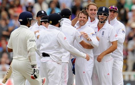 The england cricket team represents england and wales in cricket been governed by the england and wales cricket board. This Is Why Cricketers Wear White Clothes During Test Cricket