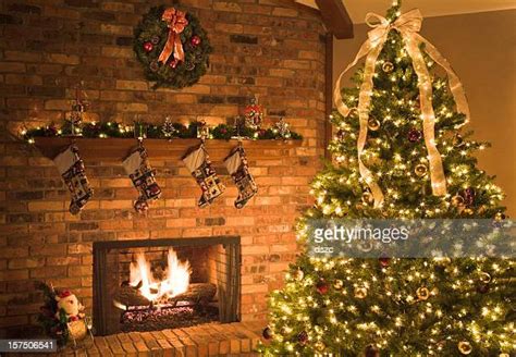 Christmas Scene Fireplace Photos And Premium High Res Pictures Getty