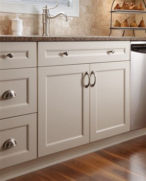 Where To Place Cabinet Pulls On Drawers