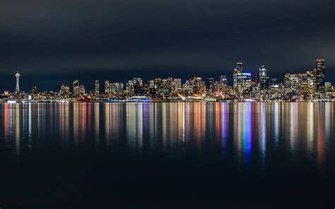 Download West Seattle Skyline Night Wallpaper