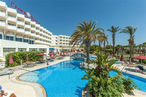 Cyprus Resorts Ascos Beach Hotel Paphos Hotels In Cyprus Mercury