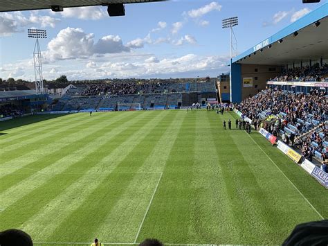 Playing against former manager steve evans for the first time since he was sacked in january, peterborough's seventh win in 10 games came courtesy of a dogged performance. Gillingham 1-2 Peterborough United | Kent Sports News