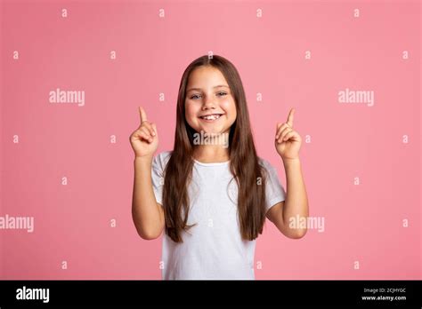 Two Fingers Up Hi Res Stock Photography And Images Alamy