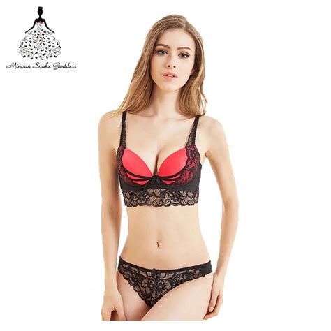 Push Up Bra Set Sexy Thong Pants Lingerie Deep V Embroidery Underwear Women Flower Lace Bra Set