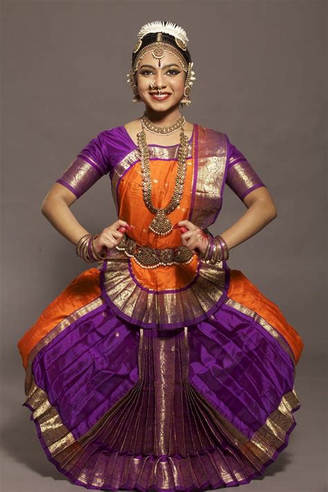 Bharatanatyam Indian Classical Dance Form Bharatanatyam Costume