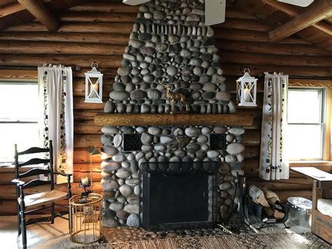 Maybe you would like to learn more about one of these? Stay in a classic American log cabin on Lake Superior's ...