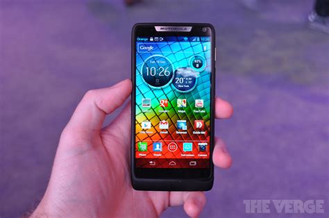 Motorola Razr I Unveiled First Phone With 2ghz Processor Intel Inside
