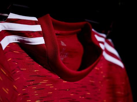 Mar 25, 2021 · the 2021/22 premier league season will start on 14 august 2021. Photos: Manchester United's New 2020/21 Adidas Home Kit ...