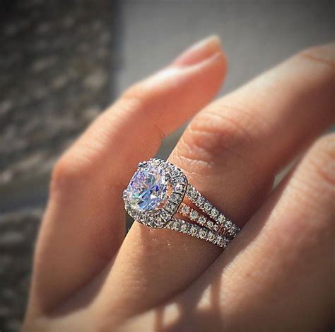 Halo Engagement Rings For Fall Our Top 10 Picks Raymond Lee Jewelers