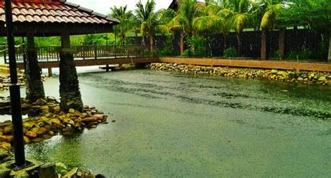 This hot spring has long been revered by folks in langkawi as. MAIN HUJAN DI TELAGA AIR HANGAT - LANGKAWI | DENNIS ZILL