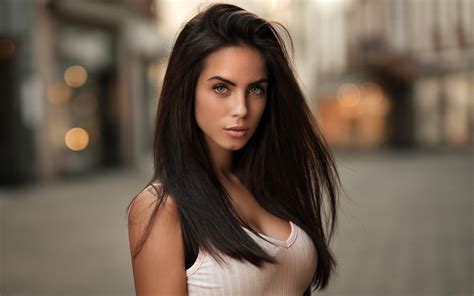 3840x2400 Brunette Face 4k Hd 4k Wallpapers Images Backgrounds Photos And Pictures