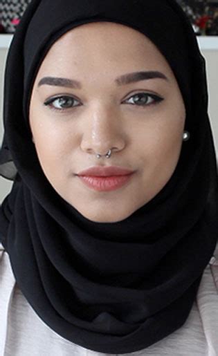 Tutorial Hijab Unik Ala Putri Jasmine Di Film Aladdin