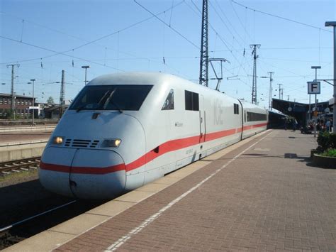 In diesem zeitraum sind die preise. ICE 644 (Essen) im Bahnhof Dortmund. Der Zug war Pünklich ...