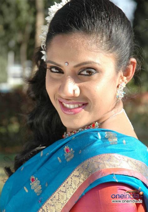 Meera Krishnan Photos Latest Hd Images Pictures Stills And Pics