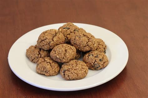 Using small or barely ripe bananas will make your cookies dry. The Best Sugar Free Oatmeal Cookies for Diabetics - Best Round Up Recipe Collections