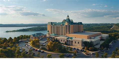 Chateau On The Lake In Branson Missouri