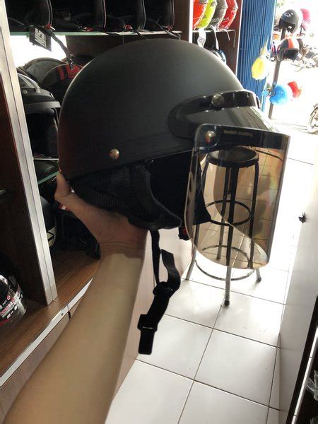 Buruan beli helm bogo model ini karena harganya cuma rp220 ribu. Harga Helm Bogo Kaca Datar : Kumpulan Helm Keren Harga ...