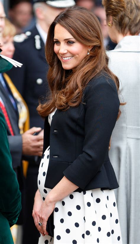 Kate Middleton Uses A Surprising Trick To Treat Her Morning Sickness