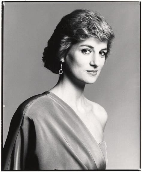 Remembering Diana 40 Formal Portraits If Its Hip Its Here In 2022