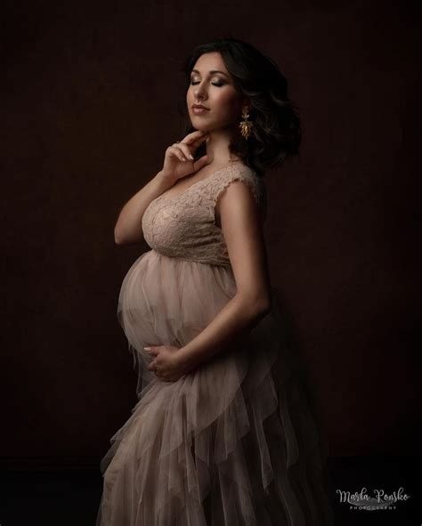 pin on maternity photoshoot poses