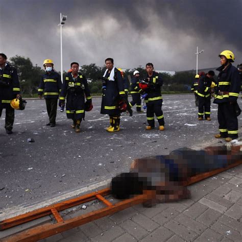 Firefighters Briefly Pulled Out Of Site Of Tianjin Warehouse Blasts