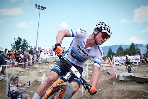Van der poel is the grandson of late tour de france legend raymond poulidor and the son of cyclocross and classics star adrie van der poel, so expectations were always high. Ciclismo, Mathieu van der Poel: "Non posso sempre vincere. Per il 2020 punto alle classiche e ...