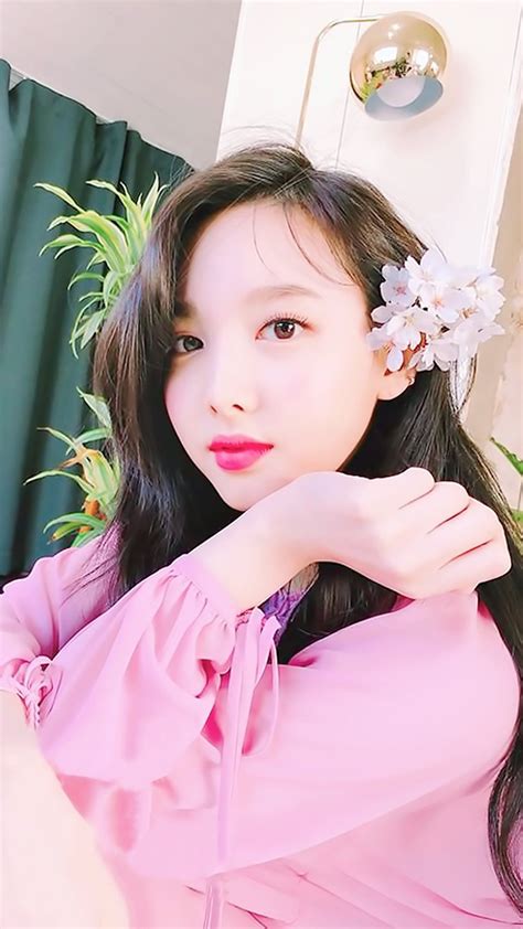 Pin By Kpop Addict On Im Nayeon Twice In 2019 Nayeon Belleza Hijos