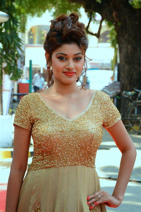 Tamil Actress Oviya At Sandamarutham Movie Audio Launch Stills In