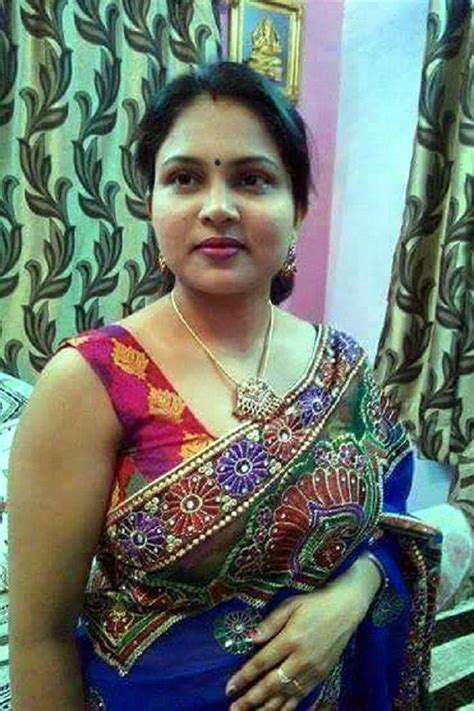 Beautiful Indian Housewife In Indian Saree Hot And Sexy