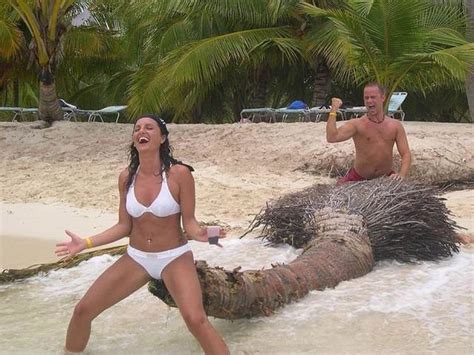 19 Of The Funniest Beach Moments Ever Page 4 Enthralling