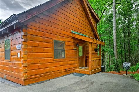 Maybe you would like to learn more about one of these? Lovely Gatlinburg Log Cabin w/Hot Tub & Billiards! UPDATED ...