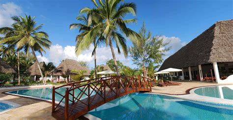 What are some restaurants close to timur bay beach resort by subhome? Uroa Bay Beach Resort Package - Zanzibar - Peaks Of Africa