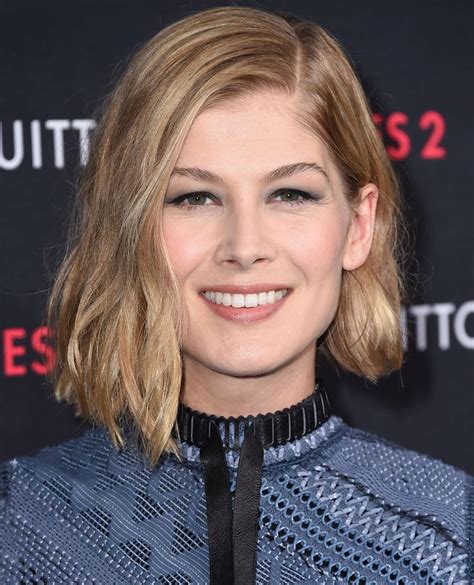 Rosamund Pike Bob Haircut Short Hair Styles Blonde Bob Hairstyles