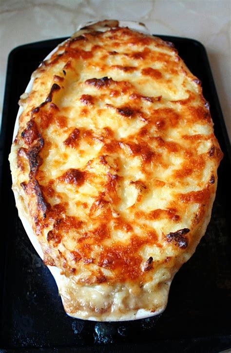 Follow us on pinterest for more easy + delicious recipe ideas. I'd Much Rather Bake Than...: Swineherd Pie