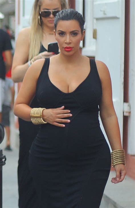Kim Kardashians Curvy Pregnant Body — Kanye West Loves