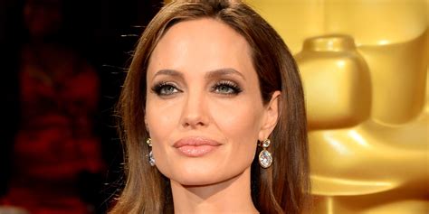 Angelina Jolie's Oscar Dress 2014 Is Beyond Breathtaking (PHOTOS)
